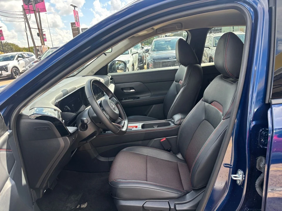 2026 Nissan Kicks - Image 27 of 31