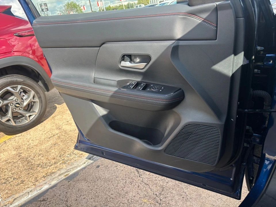 2026 Nissan Kicks - Image 20 of 31
