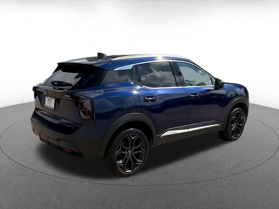 2026 Nissan Kicks - Image 15 of 31