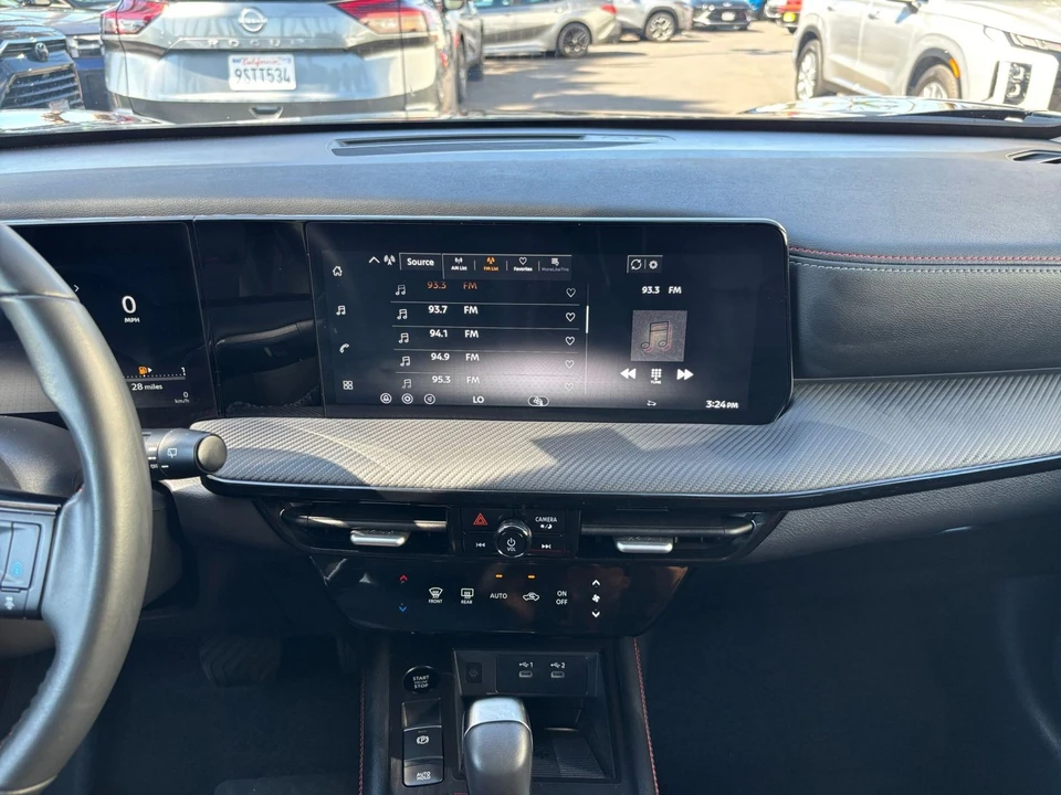 2026 Nissan Kicks - Image 18 of 31