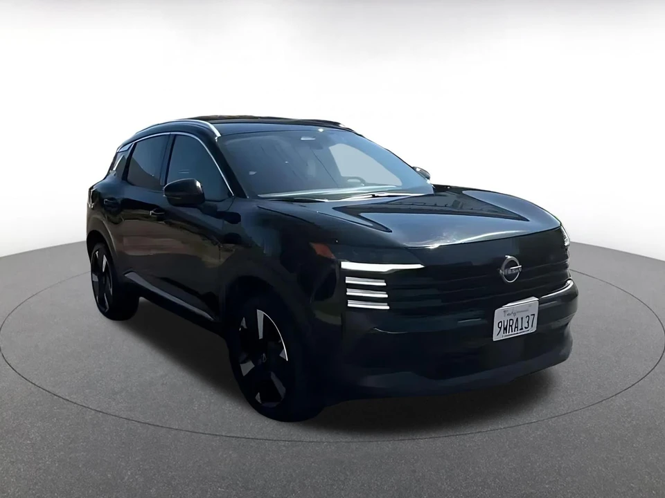 2026 Nissan Kicks - Image 3 of 31