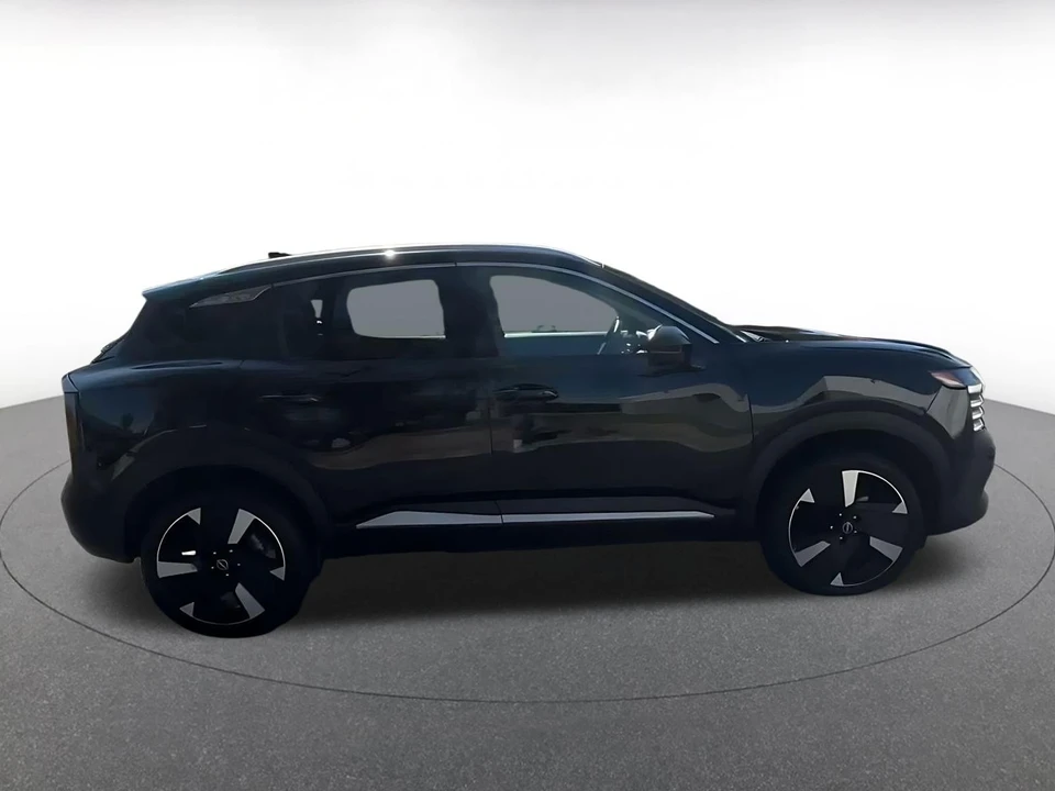 2026 Nissan Kicks - Image 17 of 31