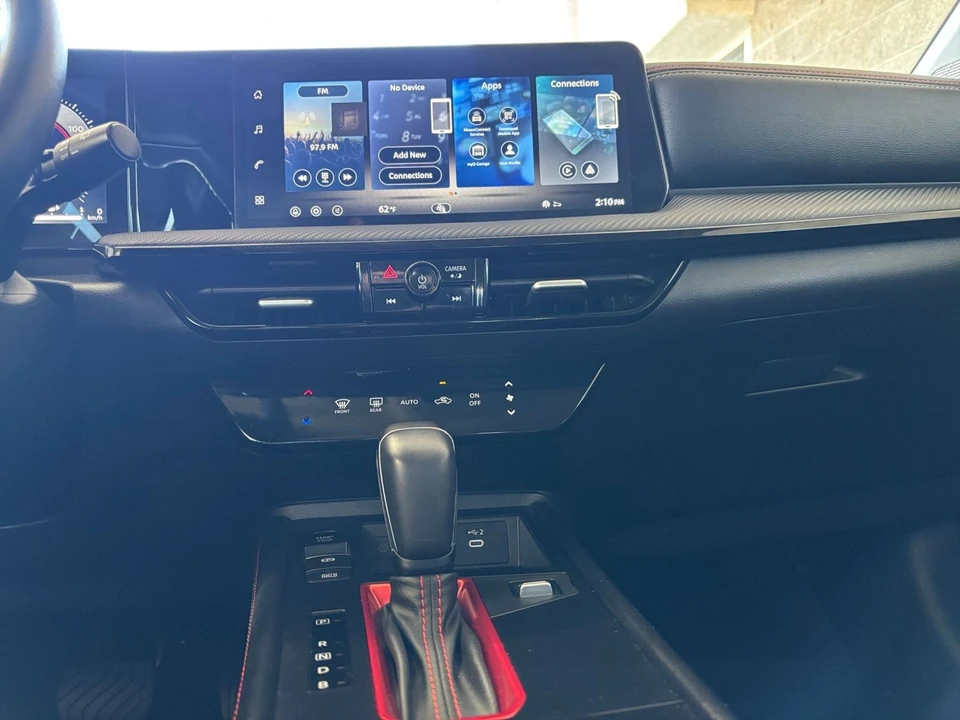 2026 Nissan Kicks - Image 21 of 31