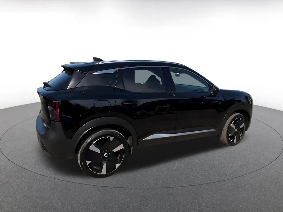 2026 Nissan Kicks - Image 16 of 31