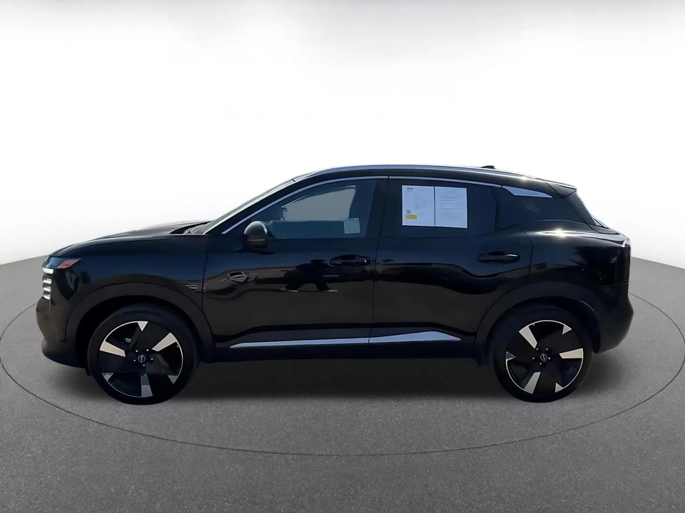 2026 Nissan Kicks - Image 9 of 31