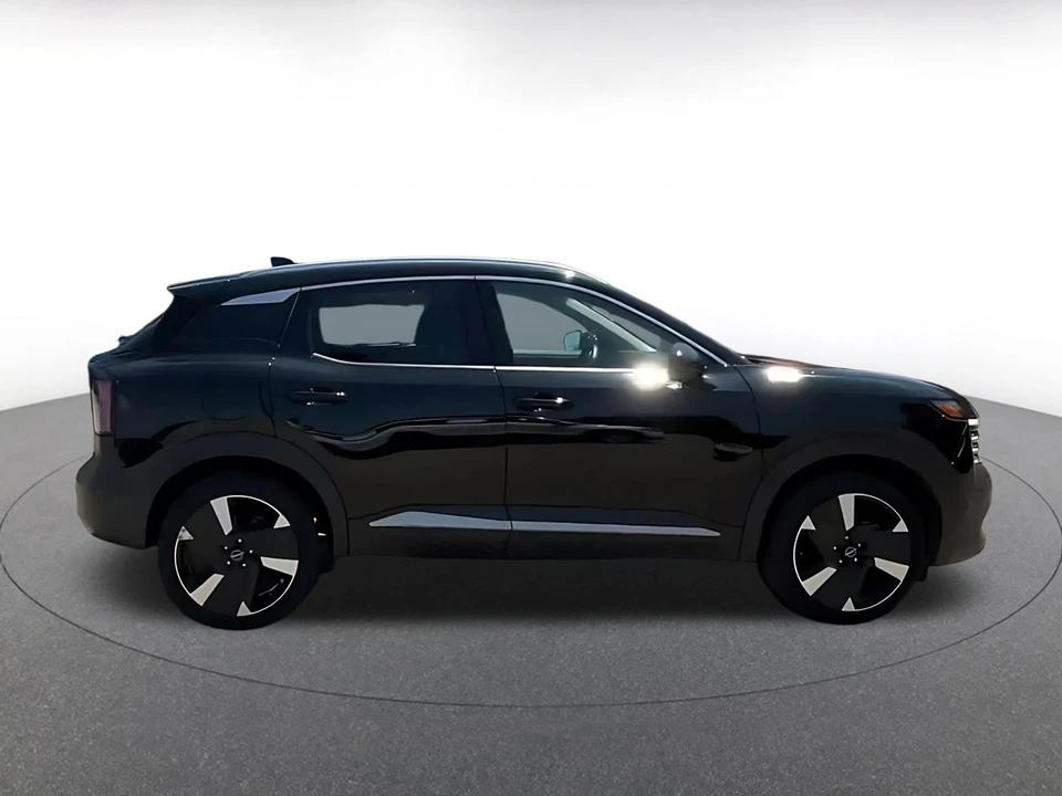 2026 Nissan Kicks - Image 16 of 31