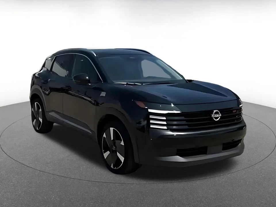 2026 Nissan Kicks - Image 3 of 31