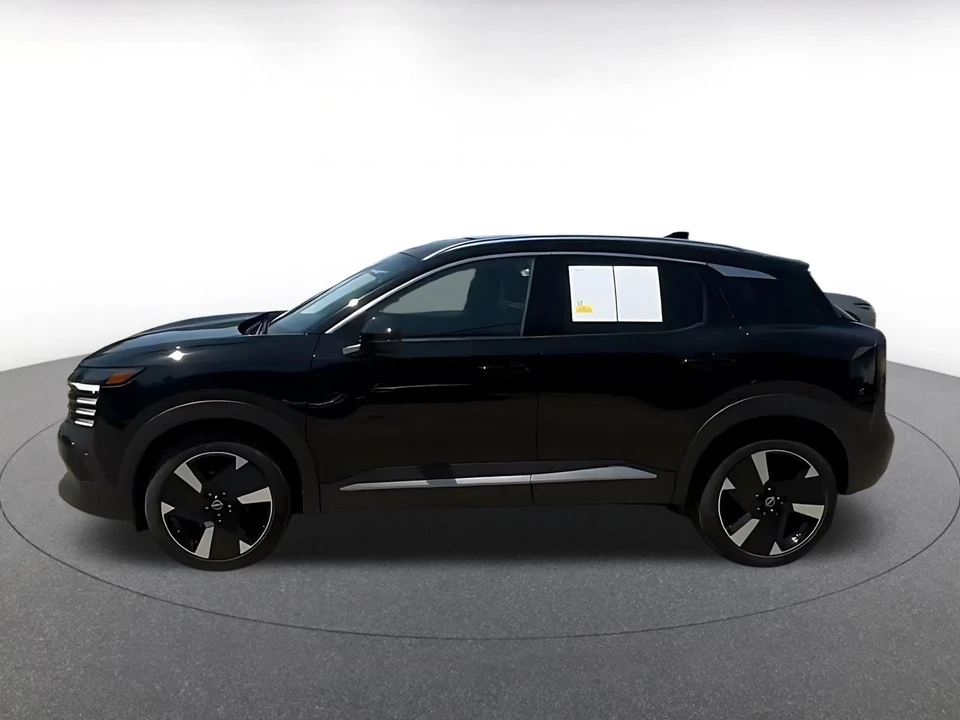 2026 Nissan Kicks - Image 8 of 31