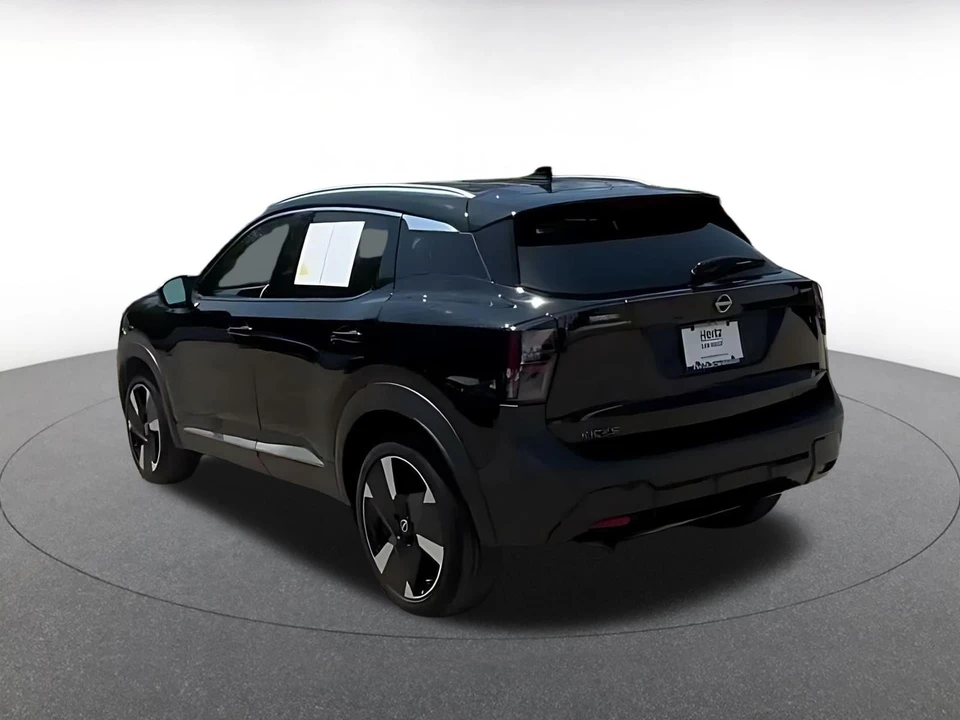 2026 Nissan Kicks - Image 11 of 31