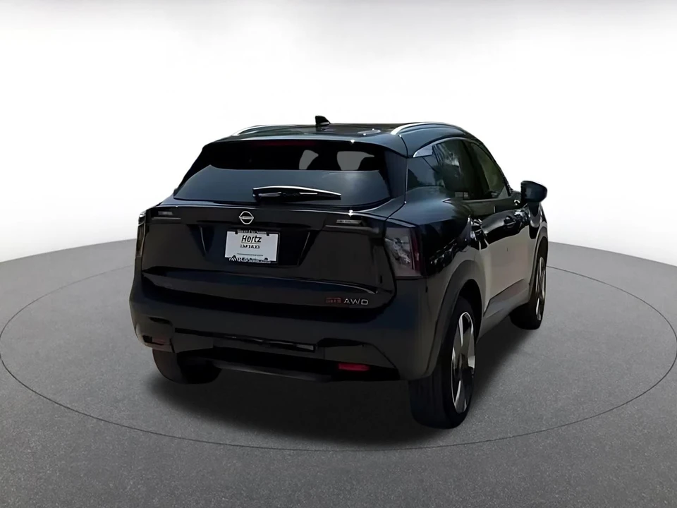 2026 Nissan Kicks - Image 14 of 31