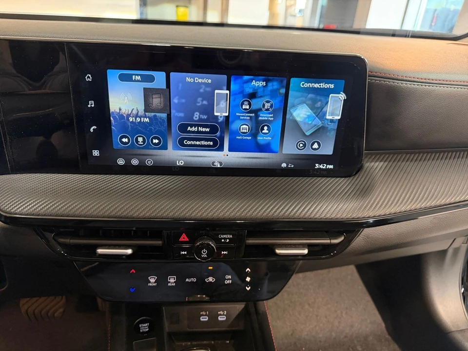 2026 Nissan Kicks - Image 18 of 31