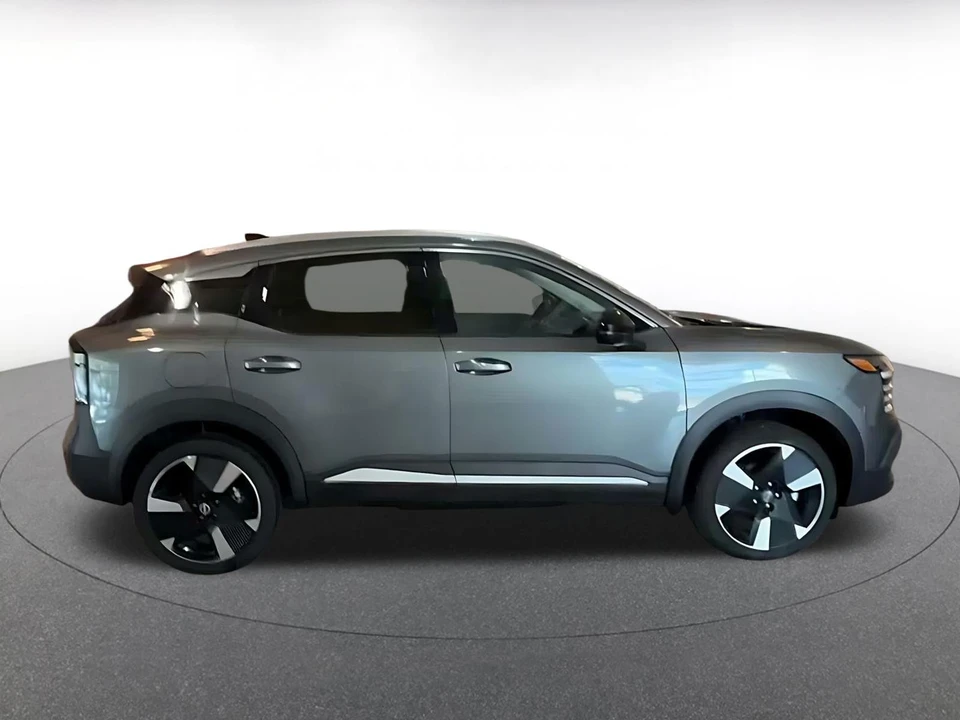2026 Nissan Kicks - Image 16 of 31
