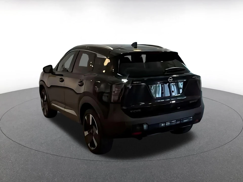 2026 Nissan Kicks - Image 4 of 31