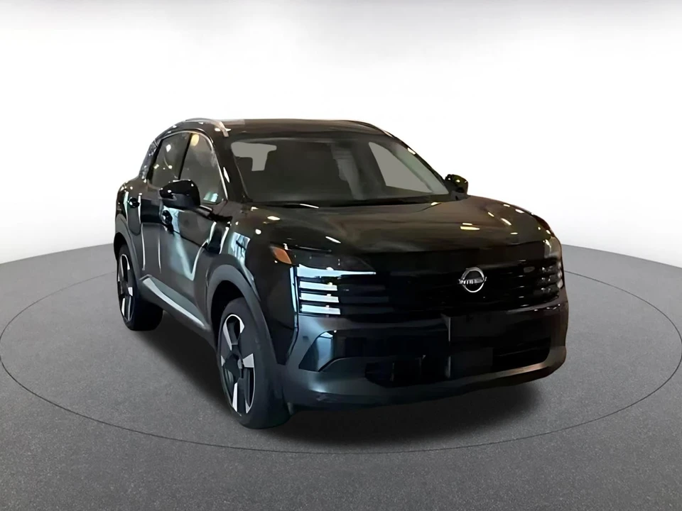 2026 Nissan Kicks - Image 3 of 31