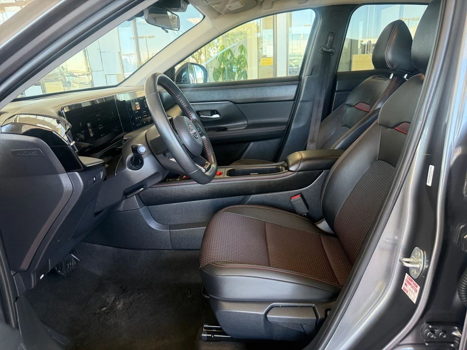2026 Nissan Kicks - Image 27 of 31