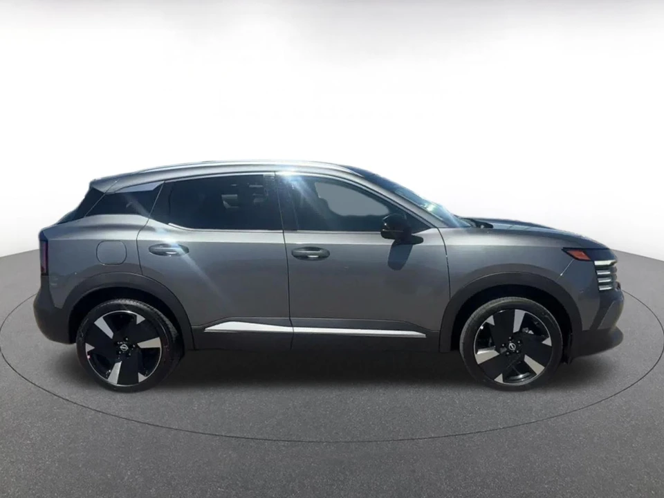 2026 Nissan Kicks - Image 17 of 31