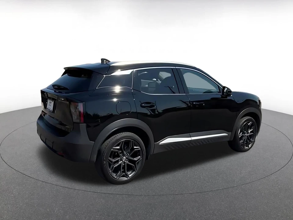 2026 Nissan Kicks - Image 16 of 31