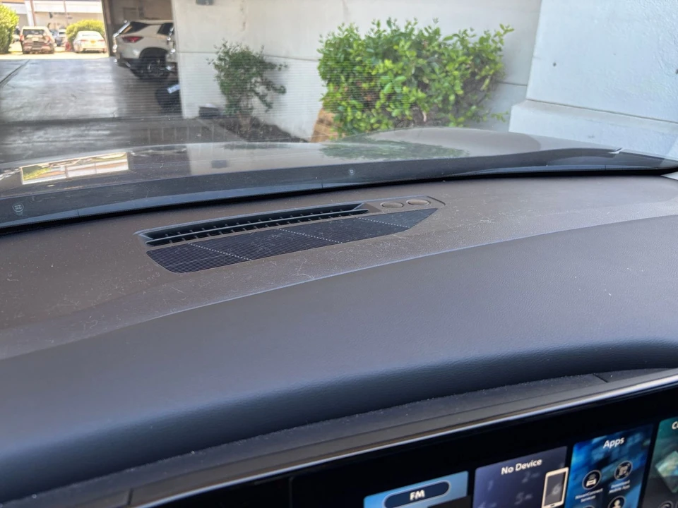 2026 Nissan Kicks - Image 18 of 31