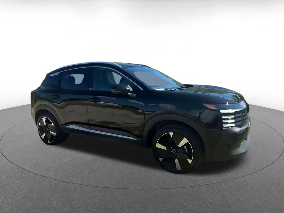 2026 Nissan Kicks - Image 2 of 31