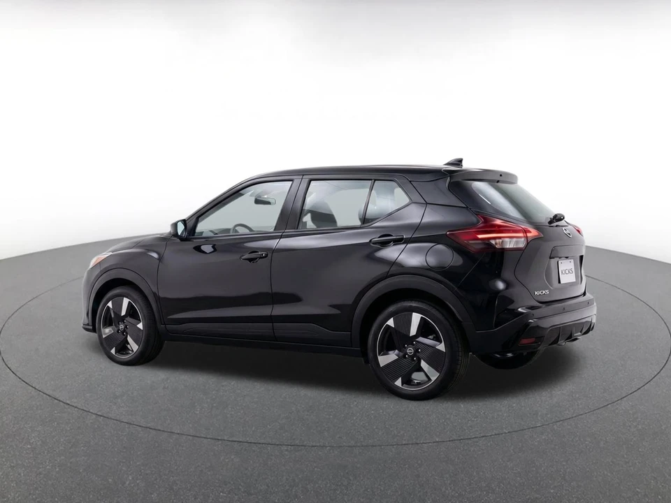 2026 Nissan Kicks - Image 7 of 23