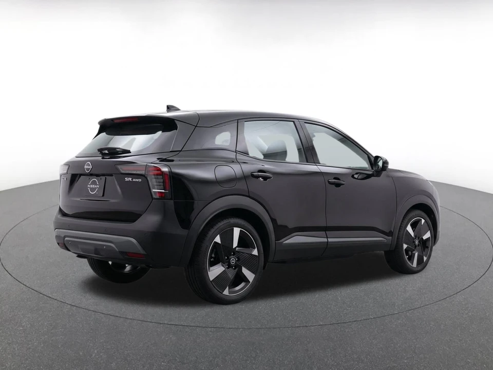 2026 Nissan Kicks - Image 9 of 23
