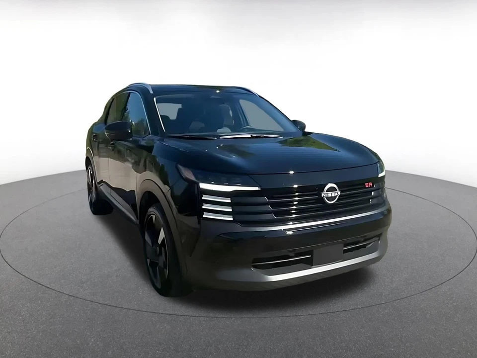 2026 Nissan Kicks - Image 3 of 31