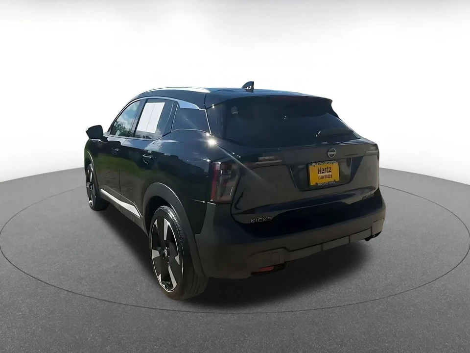 2026 Nissan Kicks - Image 12 of 31