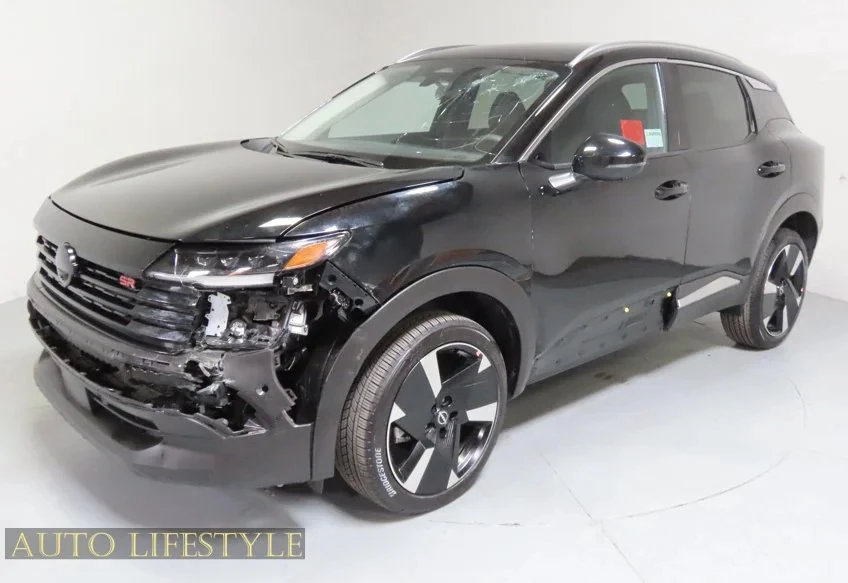 2026 Nissan Kicks - Image 2 of 31