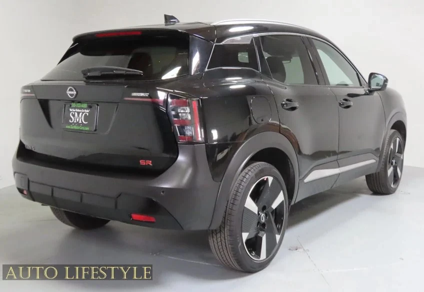 2026 Nissan Kicks - Image 10 of 31
