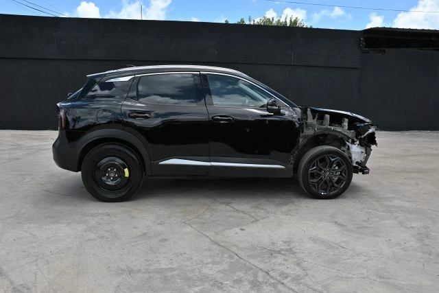 2026 Nissan Kicks - Image 6 of 16