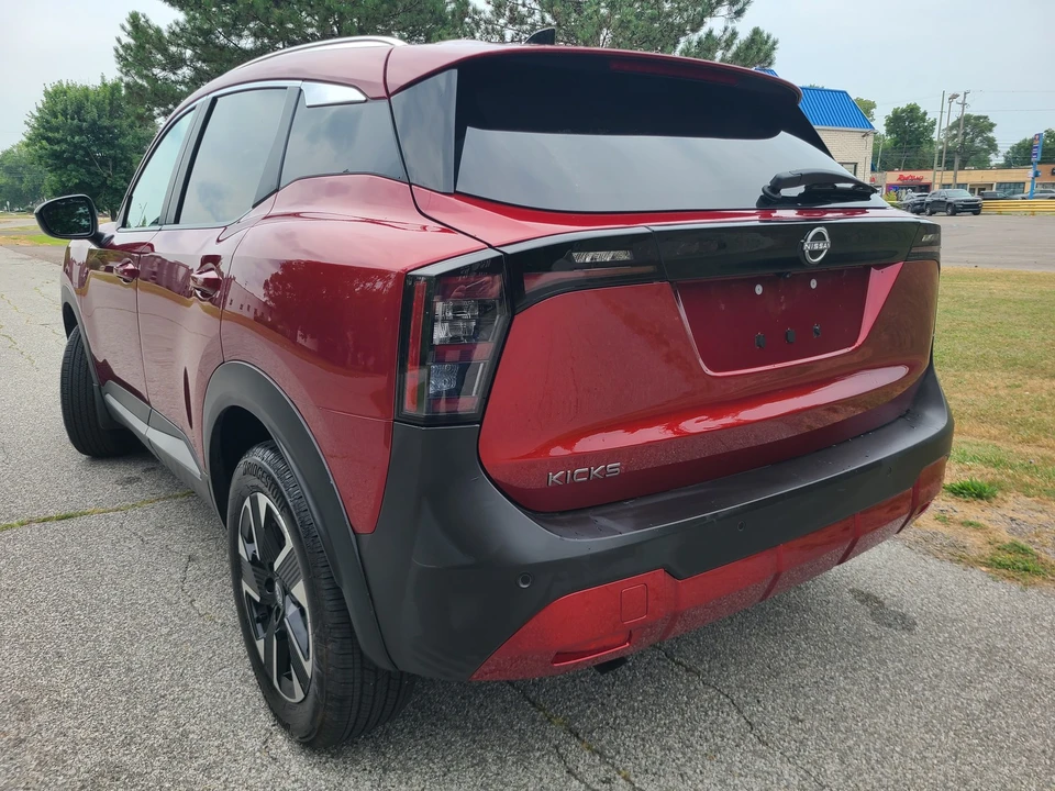 2026 Nissan Kicks - Image 3 of 22