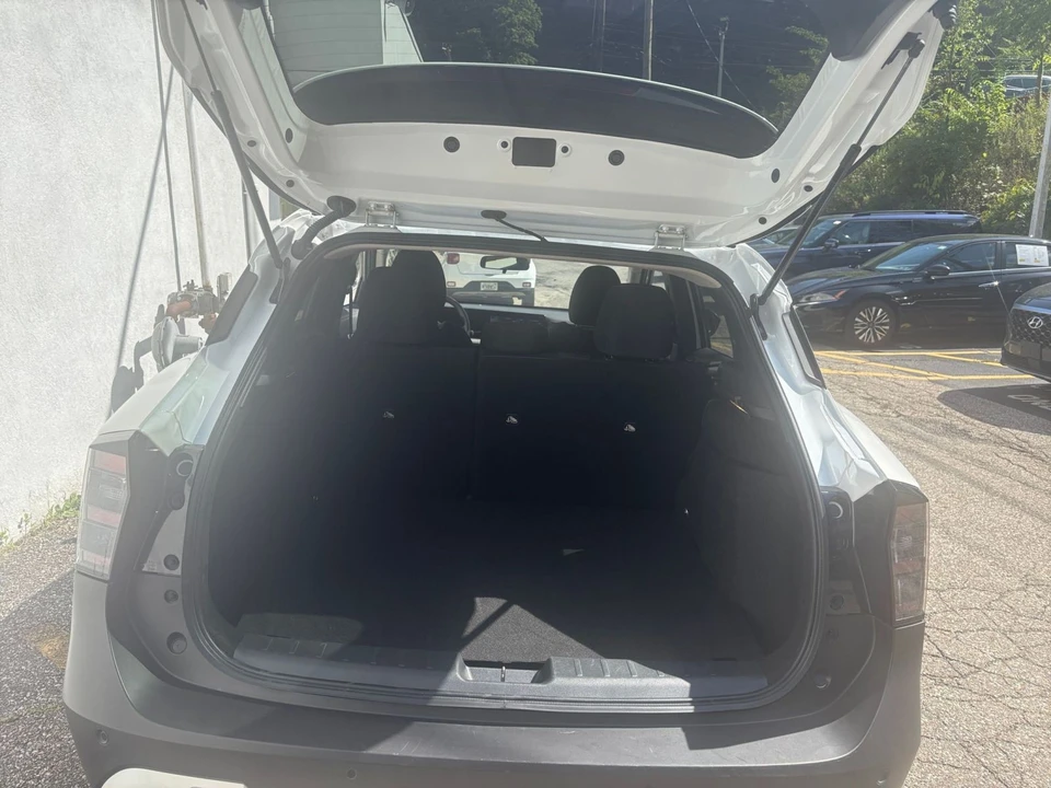 2026 Nissan Kicks - Image 29 of 31