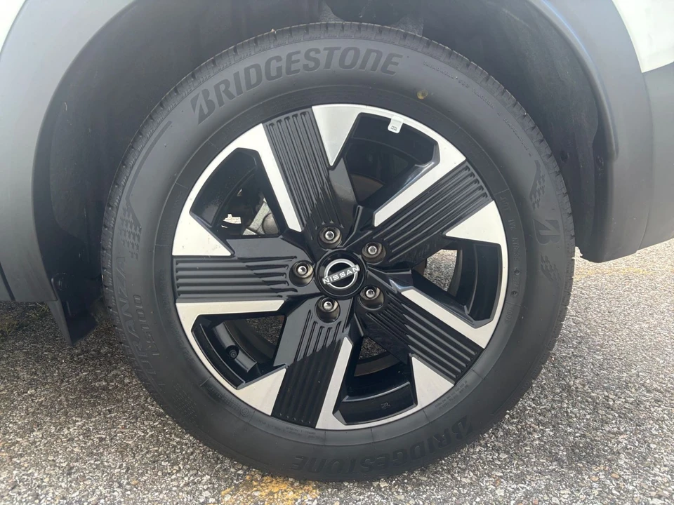 2026 Nissan Kicks - Image 28 of 31