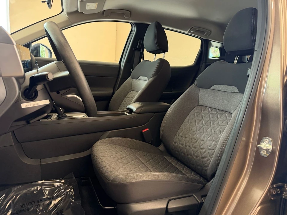 2026 Nissan Kicks - Image 23 of 31