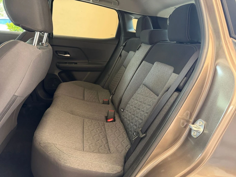 2026 Nissan Kicks - Image 22 of 31