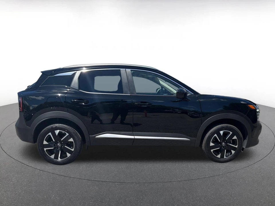 2026 Nissan Kicks - Image 17 of 31
