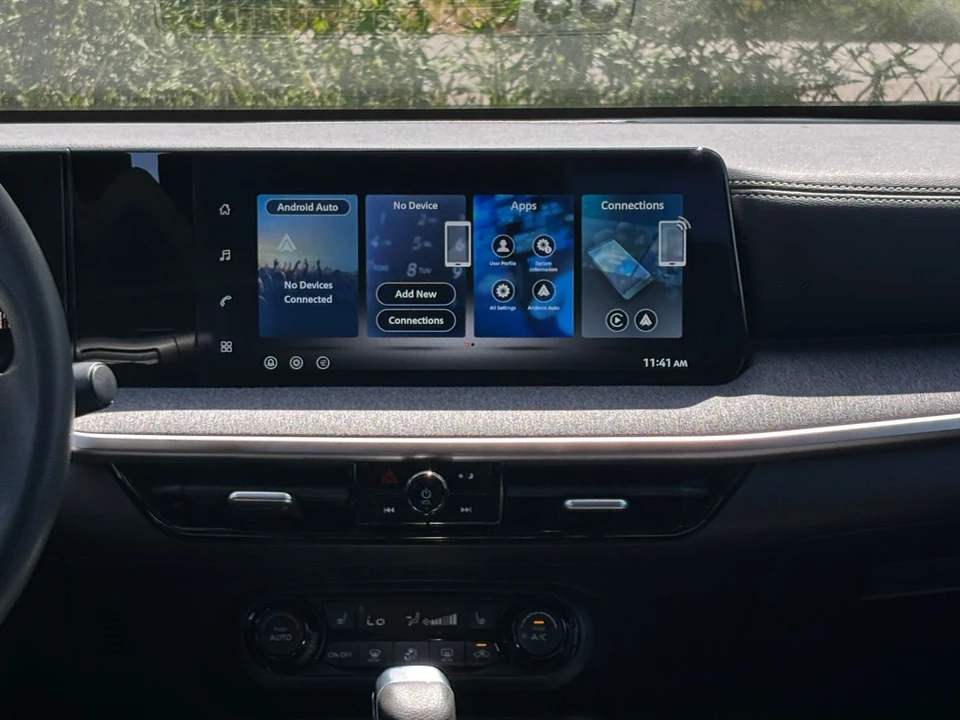 2026 Nissan Kicks - Image 22 of 31