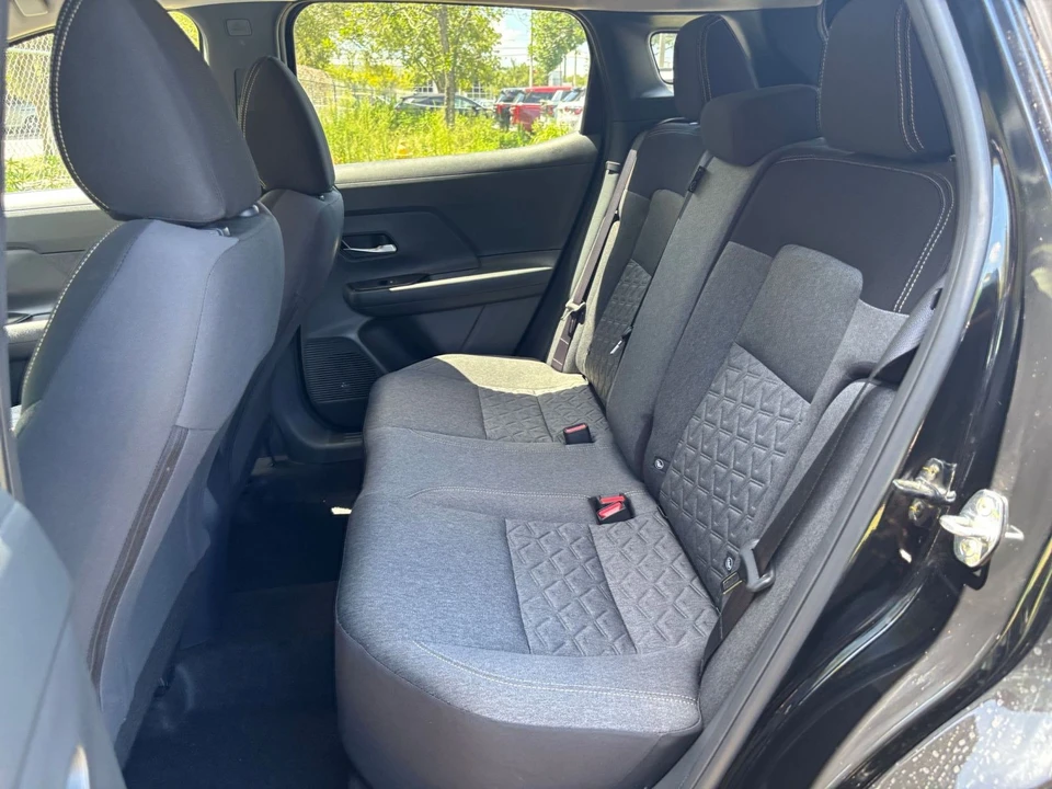 2026 Nissan Kicks - Image 26 of 31