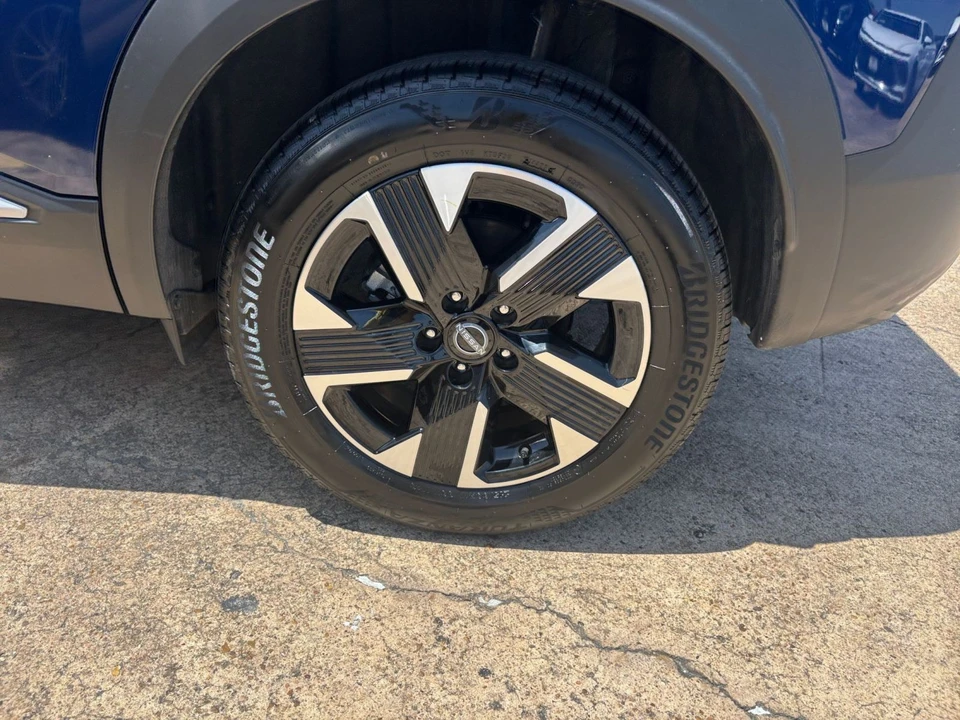 2026 Nissan Kicks - Image 30 of 31