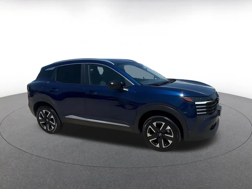 2026 Nissan Kicks - Image 2 of 31