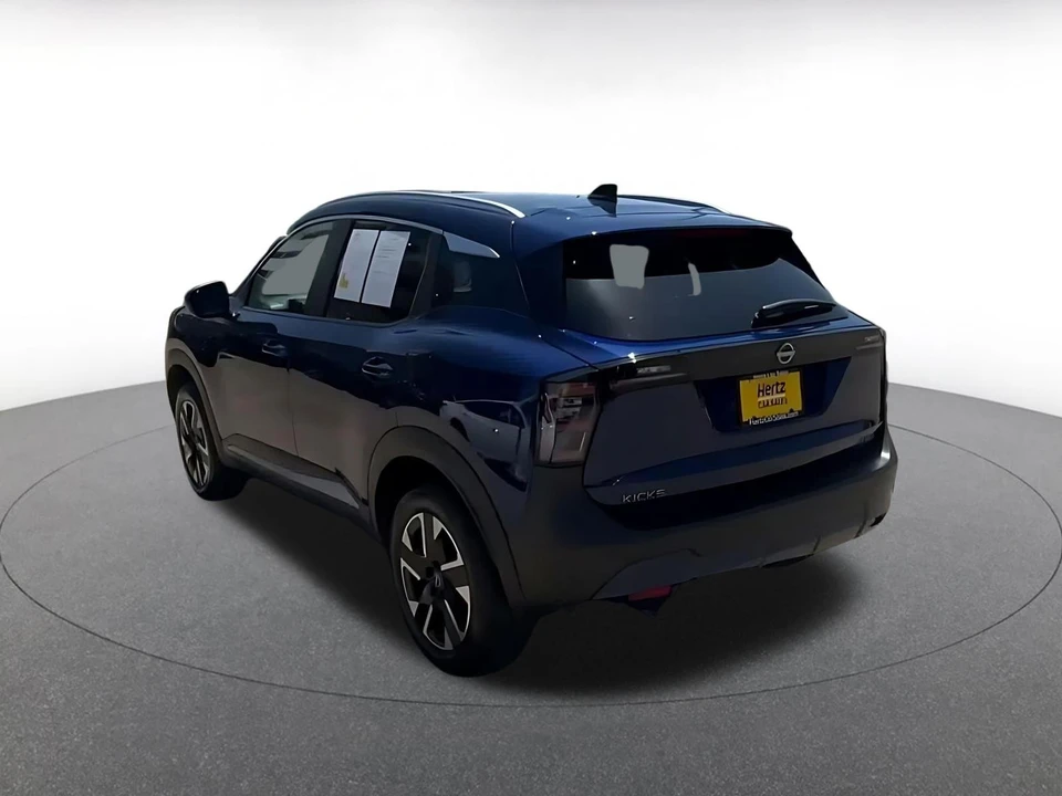 2026 Nissan Kicks - Image 12 of 31