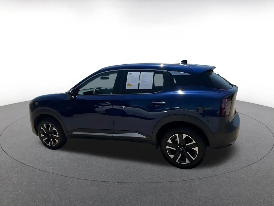 2026 Nissan Kicks - Image 11 of 31