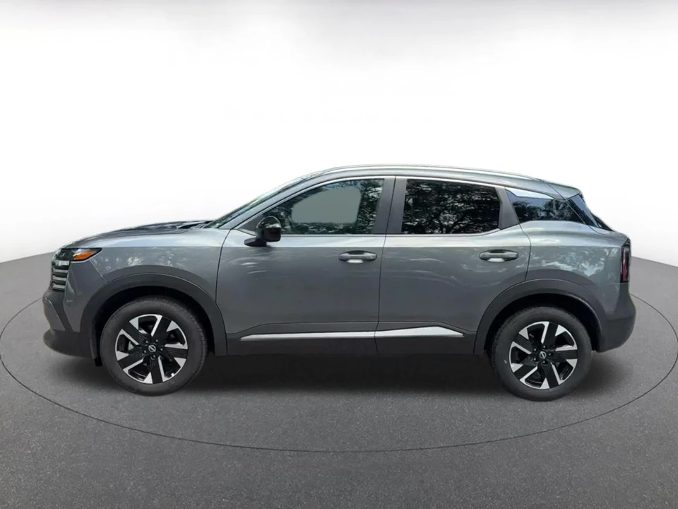 2026 Nissan Kicks - Image 9 of 31