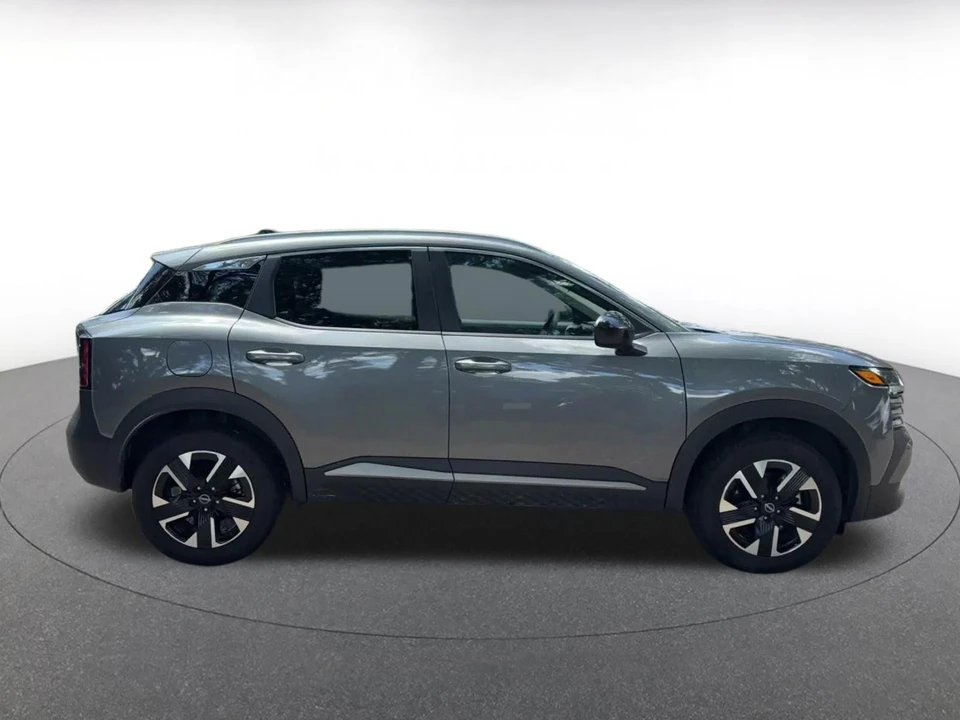 2026 Nissan Kicks - Image 17 of 31