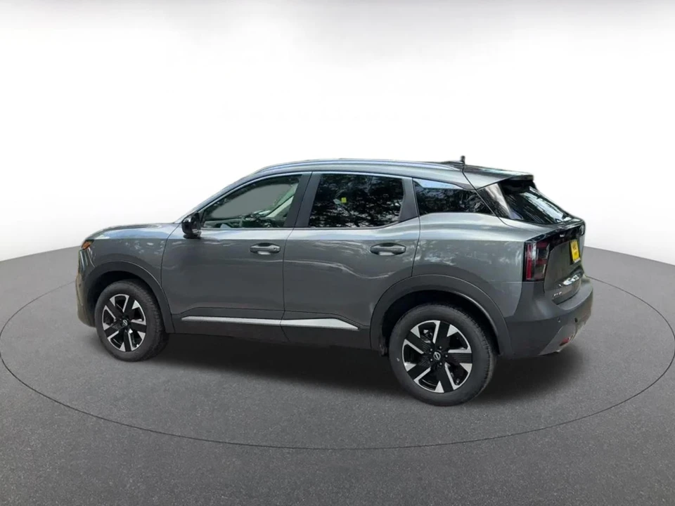 2026 Nissan Kicks - Image 11 of 31