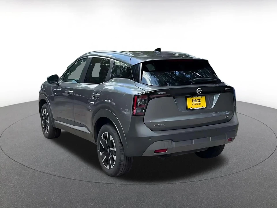 2026 Nissan Kicks - Image 12 of 31