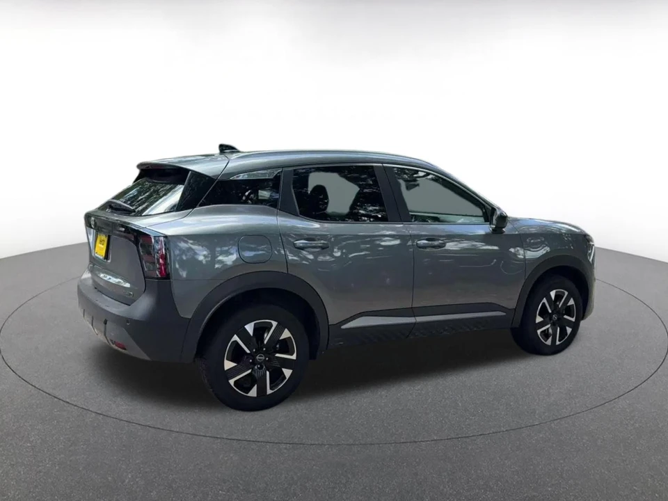 2026 Nissan Kicks - Image 15 of 31