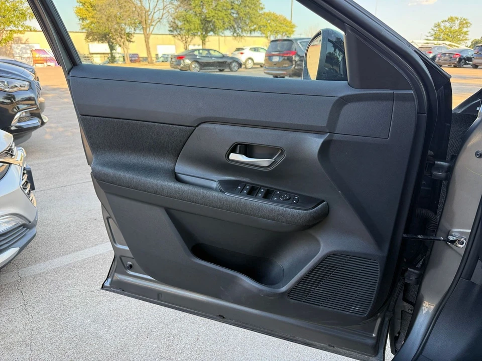 2026 Nissan Kicks - Image 20 of 31