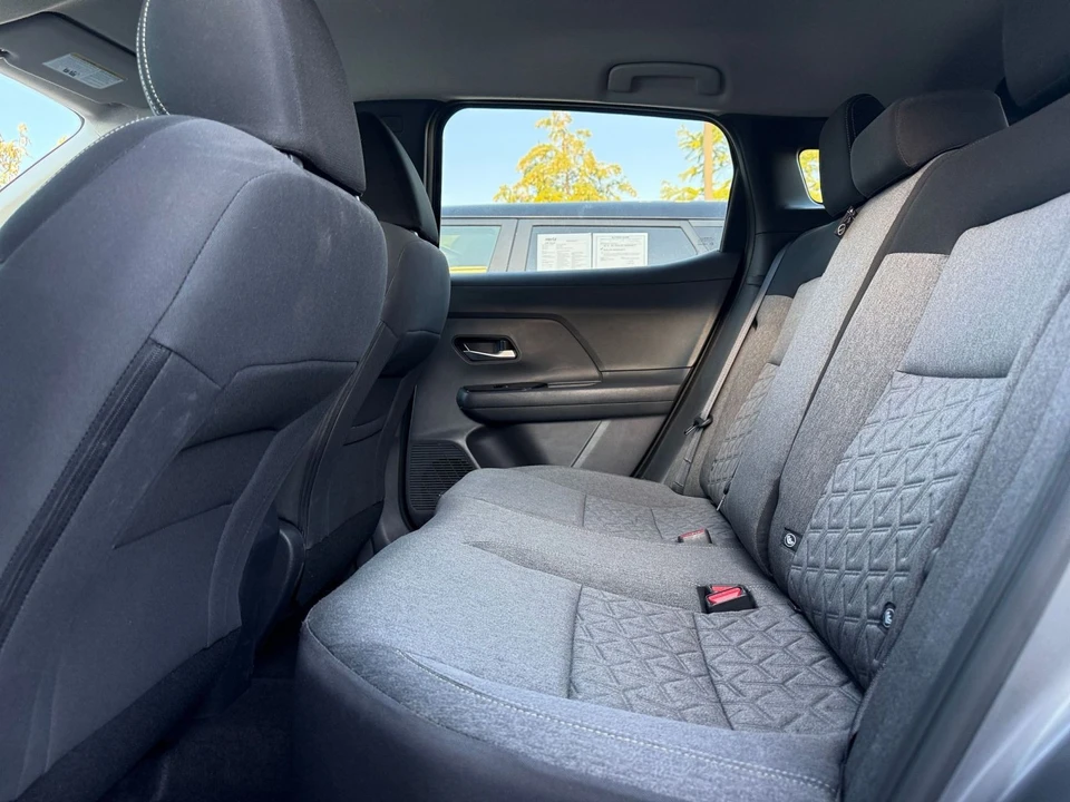 2026 Nissan Kicks - Image 27 of 31