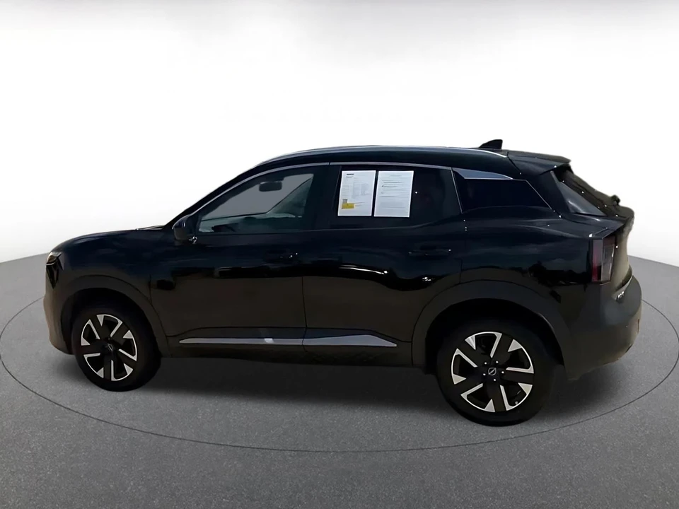 2026 Nissan Kicks - Image 11 of 31